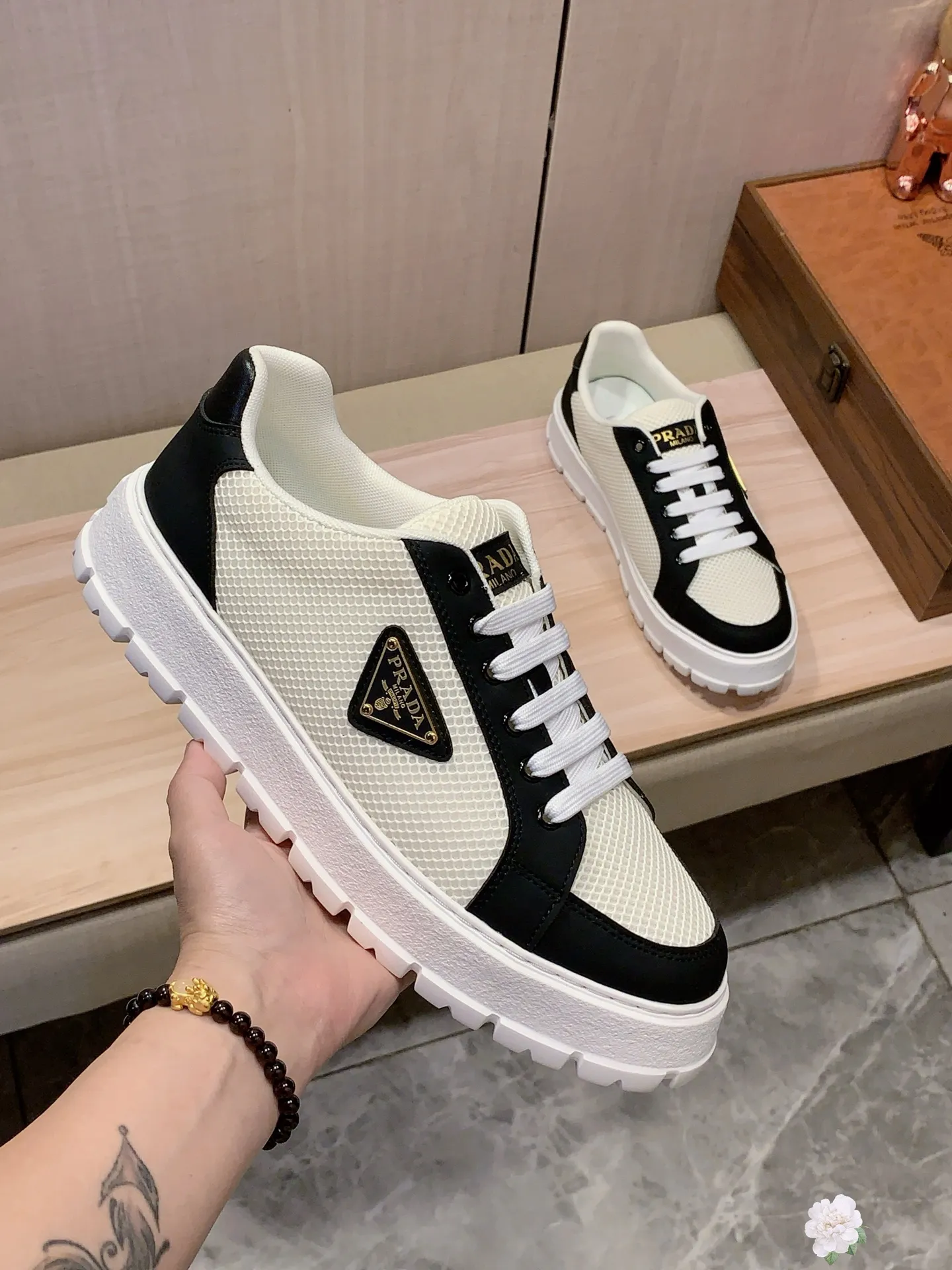 Men's Men's Shoes💰442💰💰🎩🎩[Lightning][Lightning] "PRADA*" The latest and most popular casual shoes, top brand [seduce] luxury ~ purchasing agency, top quality ~. [Strong] The upper is made of imported breathable and polished cowhide material ➕ Breathable sheepskin feet (•) with fine workmanship. Original stylish and stylish soft rubber wear-resistant and non-slip outsole, light and comfortable on the feet, the real thing looks better when photographed, 305: code: 38-44, 3️⃣ colors selected